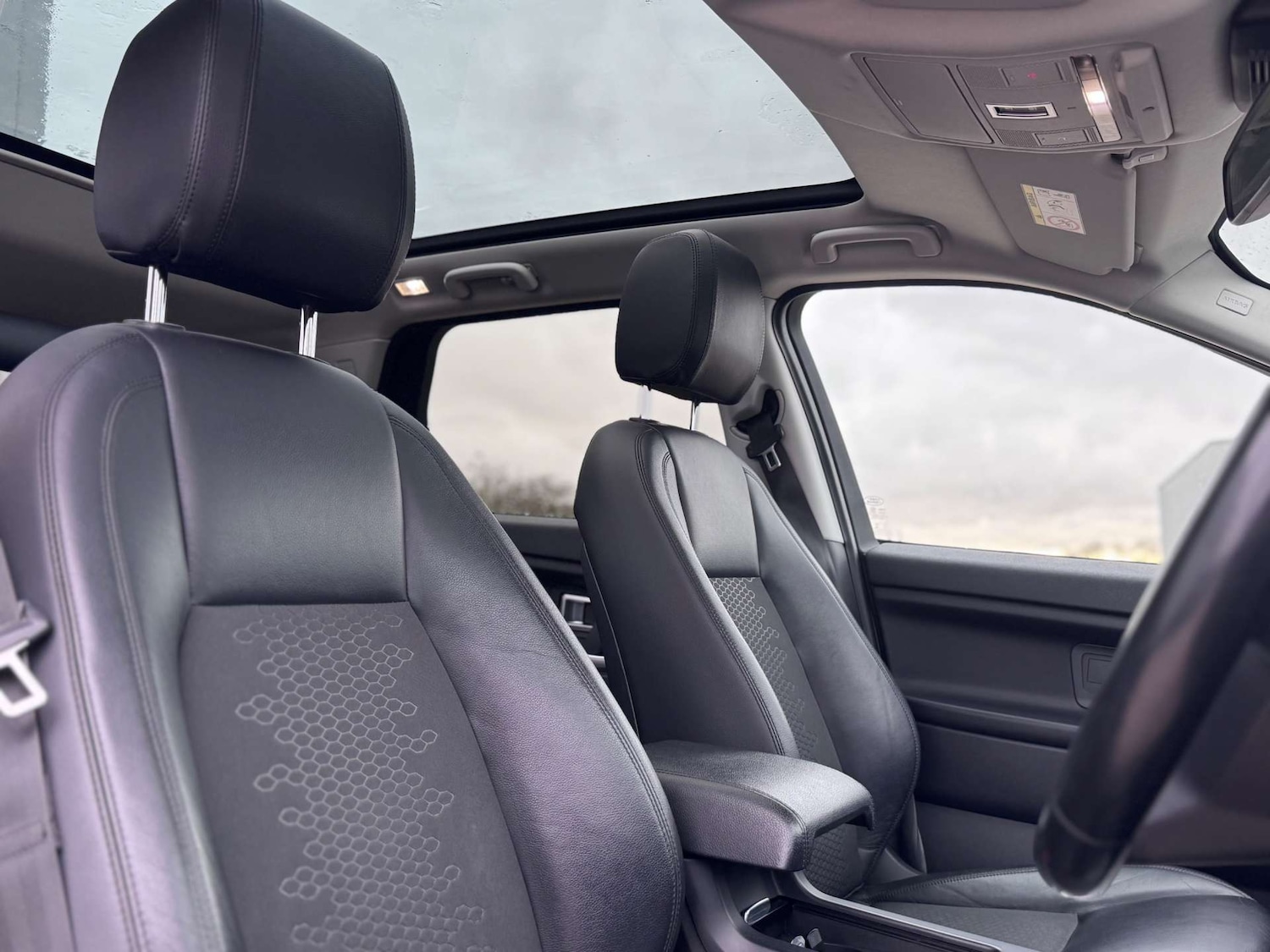 Used Land Rover Discovery Sport 2017 for sale - 78015731: Photo 33