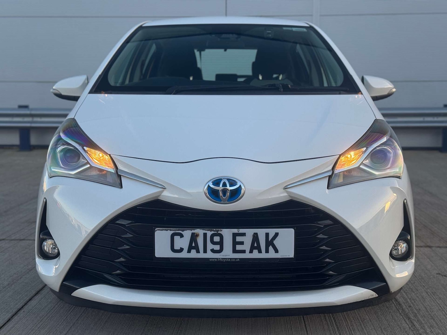 Used Toyota Yaris 2019 for sale - 78015707: Photo 2