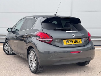 Used Peugeot 208 2016 for sale - 78098889: Photo