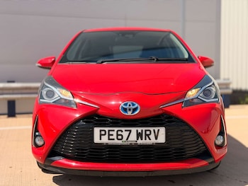 Used Toyota Yaris 2017 for sale - 79001182: Photo