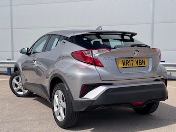 Used Toyota C-HR 2017 for sale - 78182028: Photo