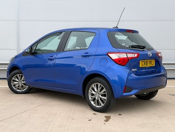 Used Toyota Yaris 2018 for sale - 79457987: Photo