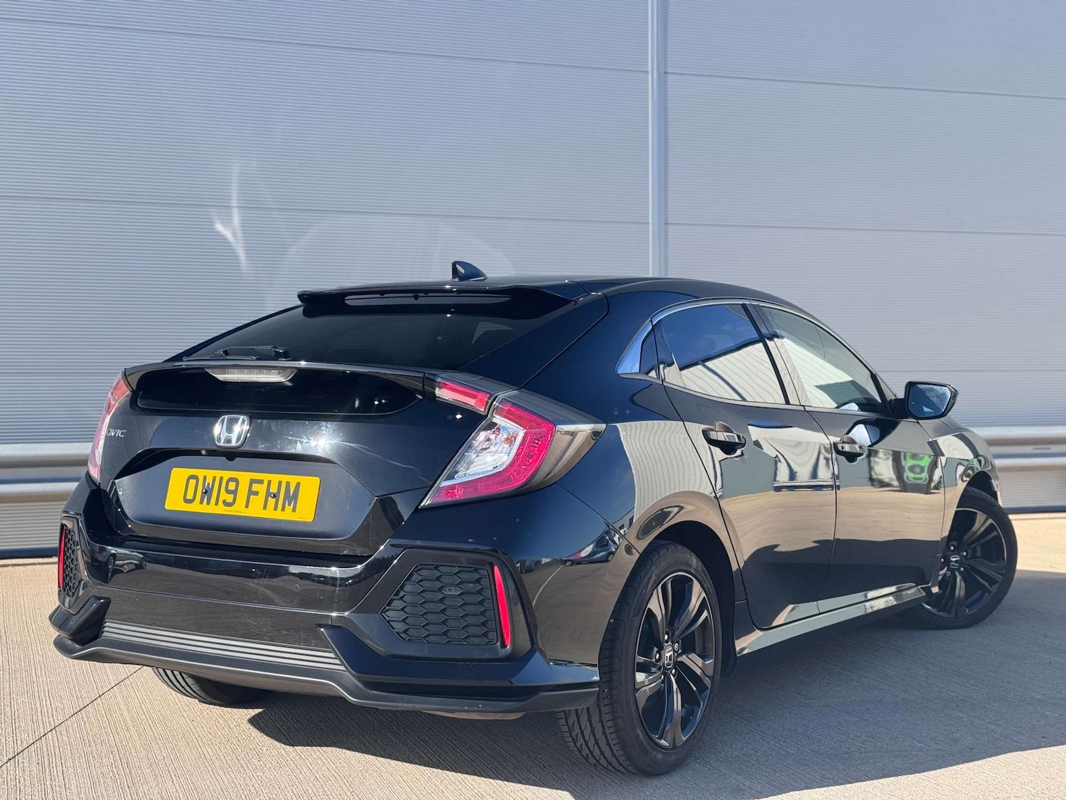 Used Honda Civic 2019 for sale - 78015727: Photo 3