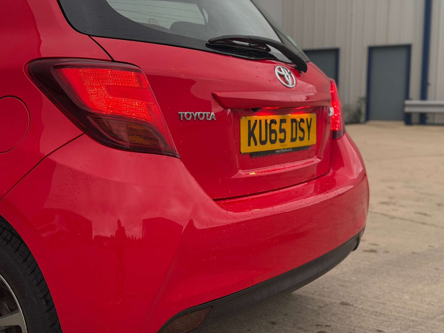 Used Toyota Yaris 2015 for sale - 78015732: Photo 13