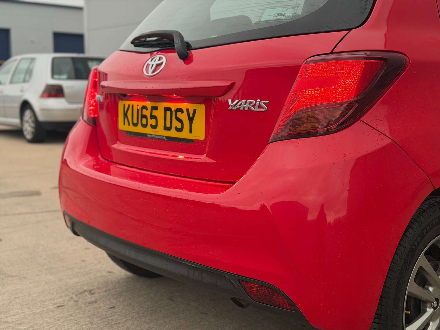 Used Toyota Yaris 2015 for sale - 78015732: Photo 14