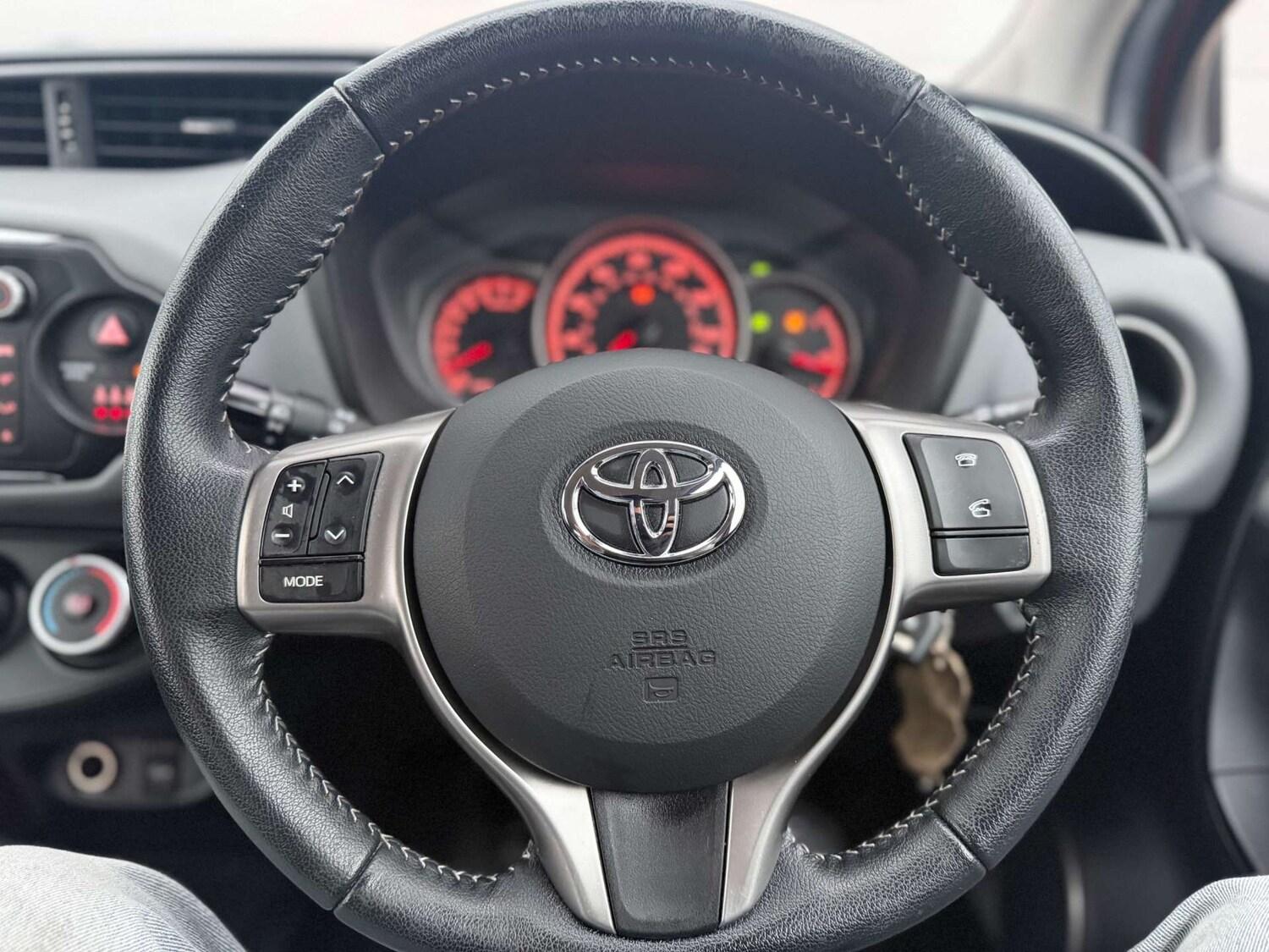 Used Toyota Yaris 2015 for sale - 78015732: Photo 20