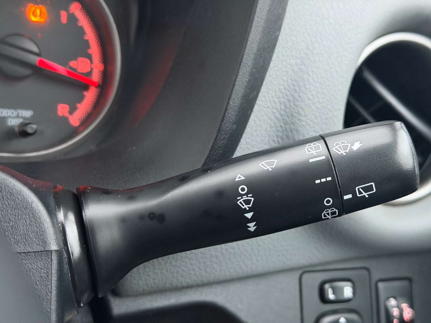 Used Toyota Yaris 2015 for sale - 78015732: Photo 25