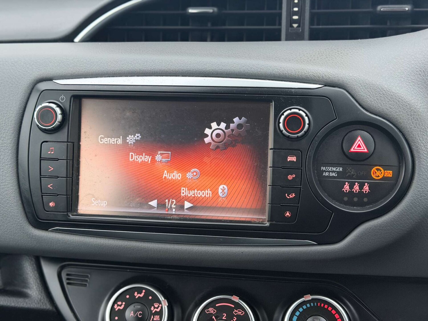 Used Toyota Yaris 2015 for sale - 78015732: Photo 26