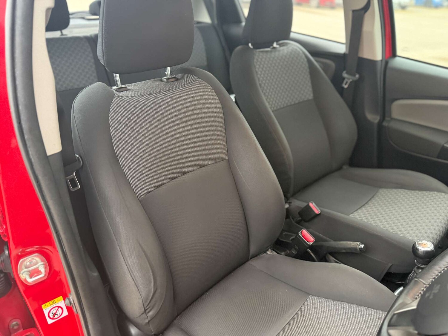 Used Toyota Yaris 2015 for sale - 78015732: Photo 34