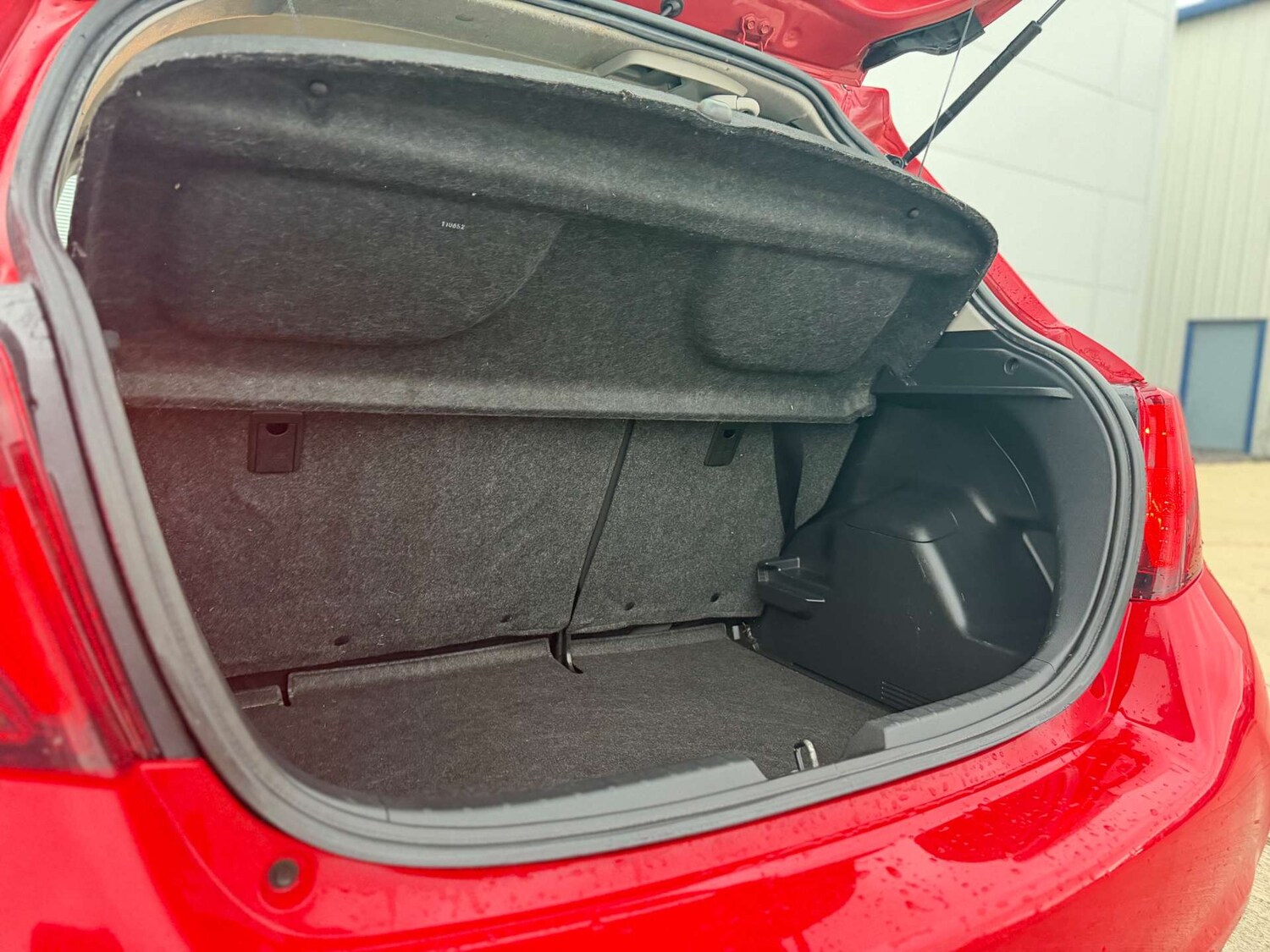 Used Toyota Yaris 2015 for sale - 78015732: Photo 37