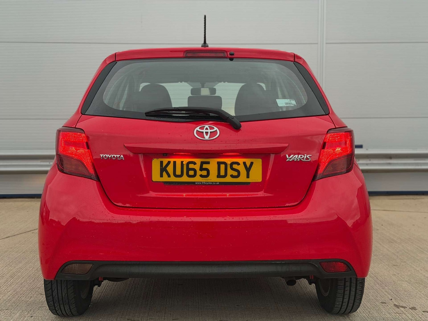 Used Toyota Yaris 2015 for sale - 78015732: Photo 5