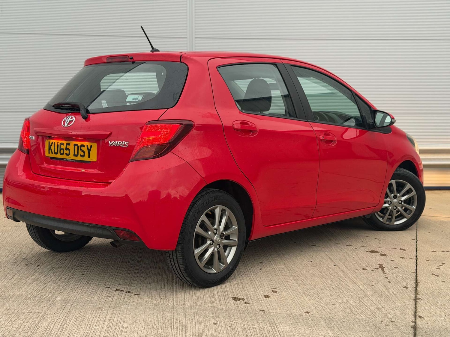 Used Toyota Yaris 2015 for sale - 78015732: Photo 6