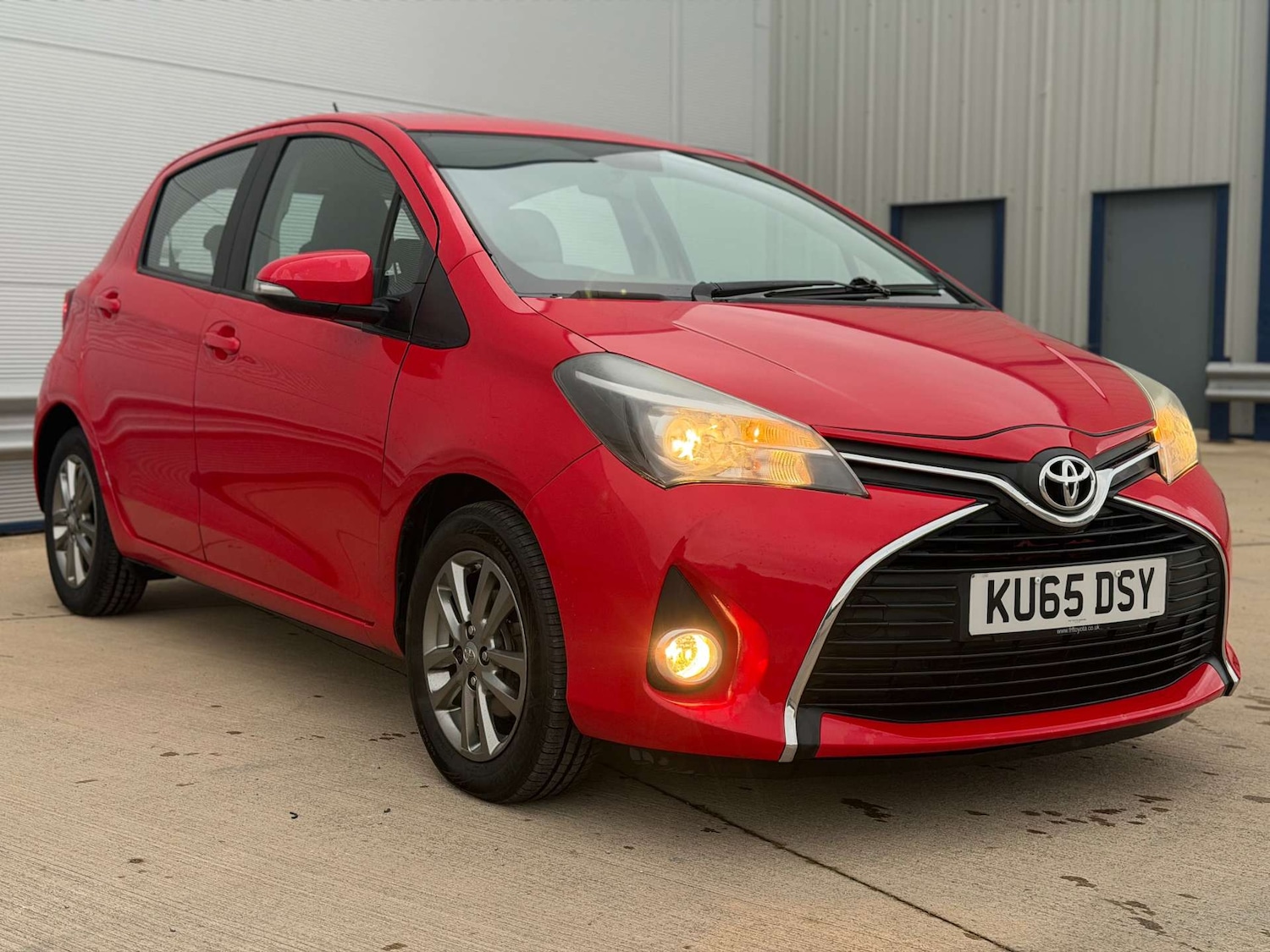 Used Toyota Yaris 2015 for sale - 78015732: Photo 7