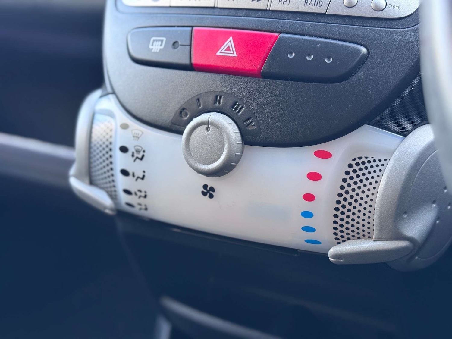 Used Toyota AYGO 2014 for sale - 78015743: Photo 22