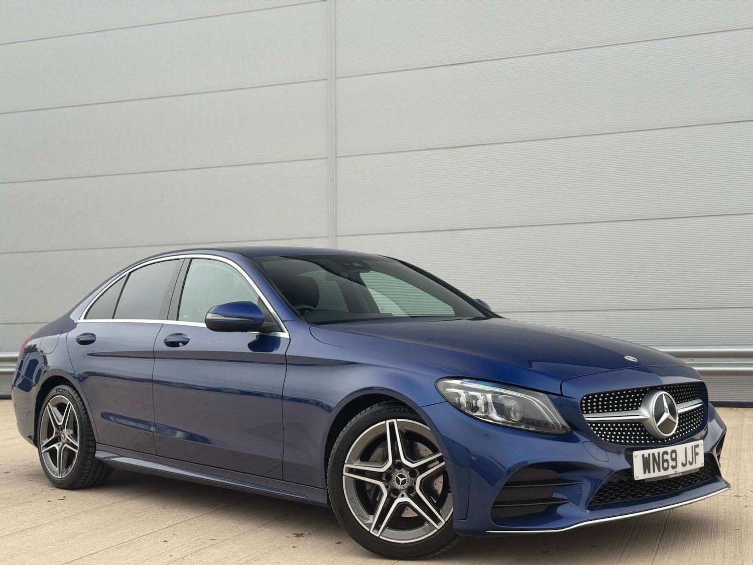 Used Mercedes-Benz C Class 2019 for sale - 78015697: Photo 2