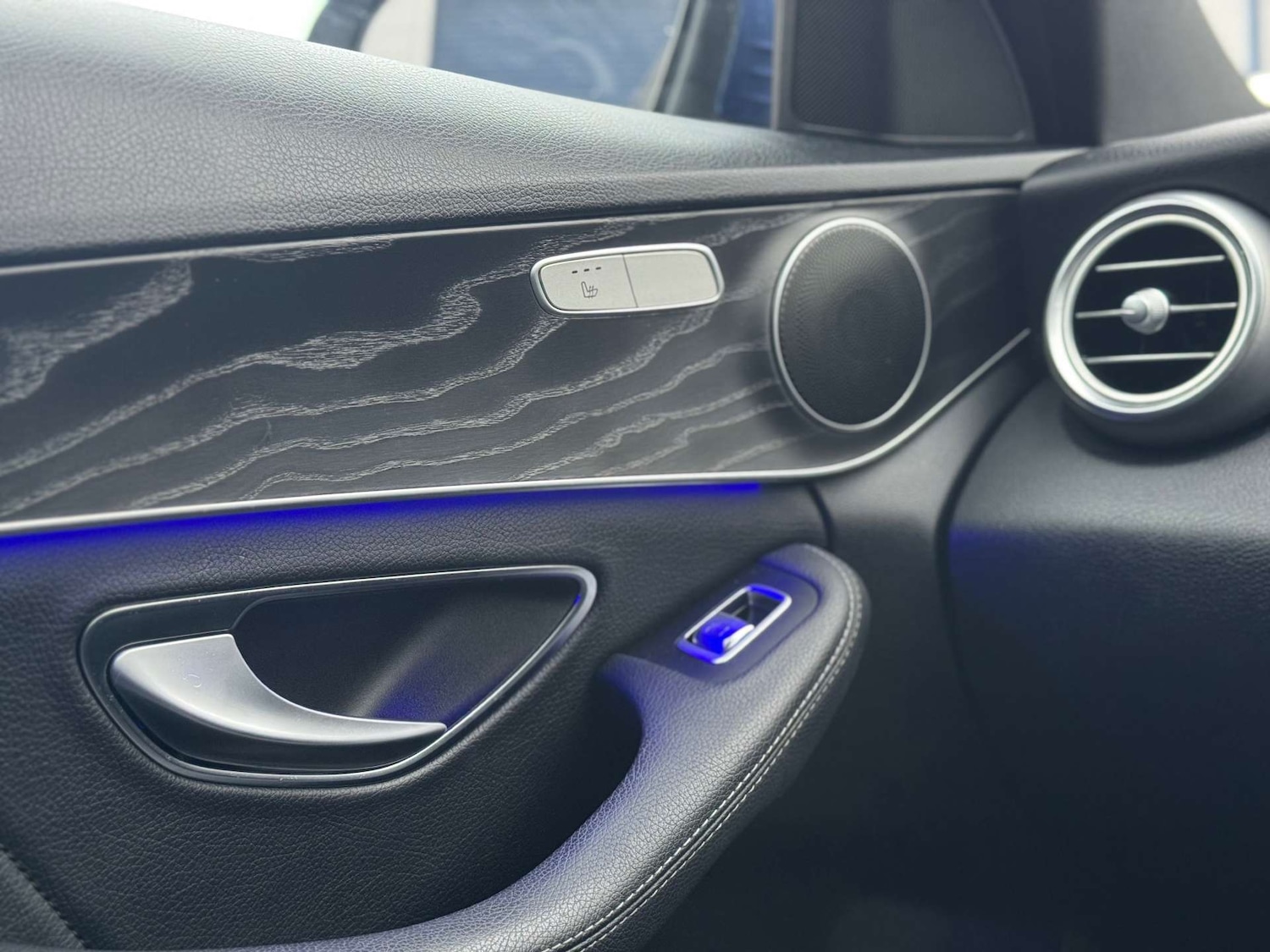 Used Mercedes-Benz C Class 2019 for sale - 78015697: Photo 34