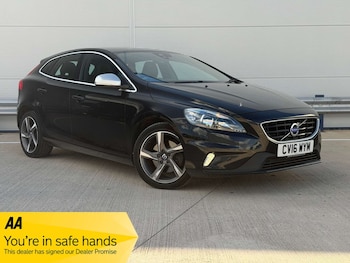 Used Volvo V40 2016 for sale - 78590882: Photo