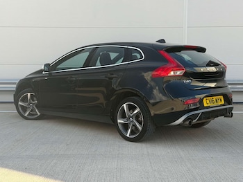 Used Volvo V40 2016 for sale - 78590882: Photo