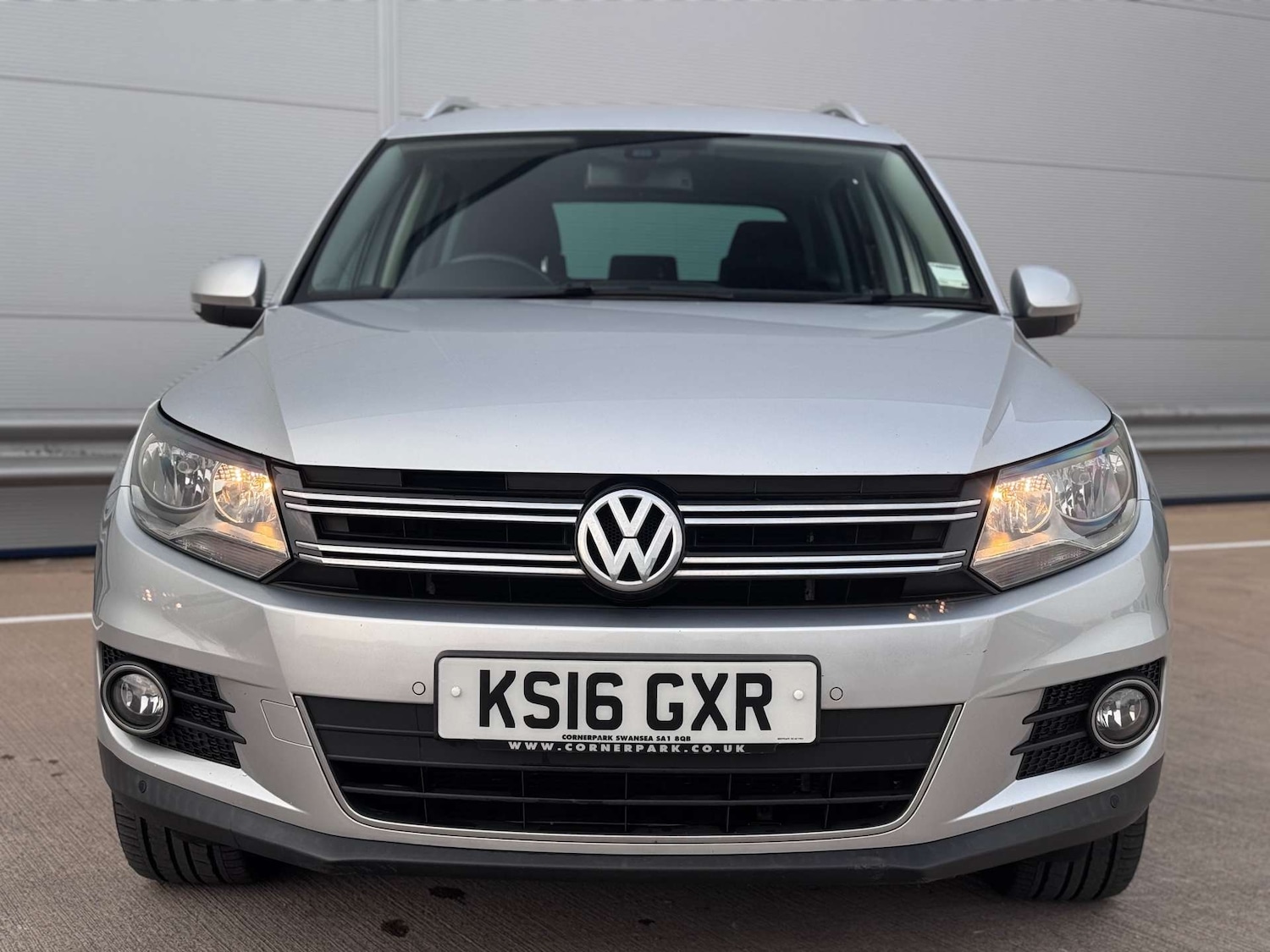 Used Volkswagen Tiguan 2016 for sale - 78015744: Photo 2
