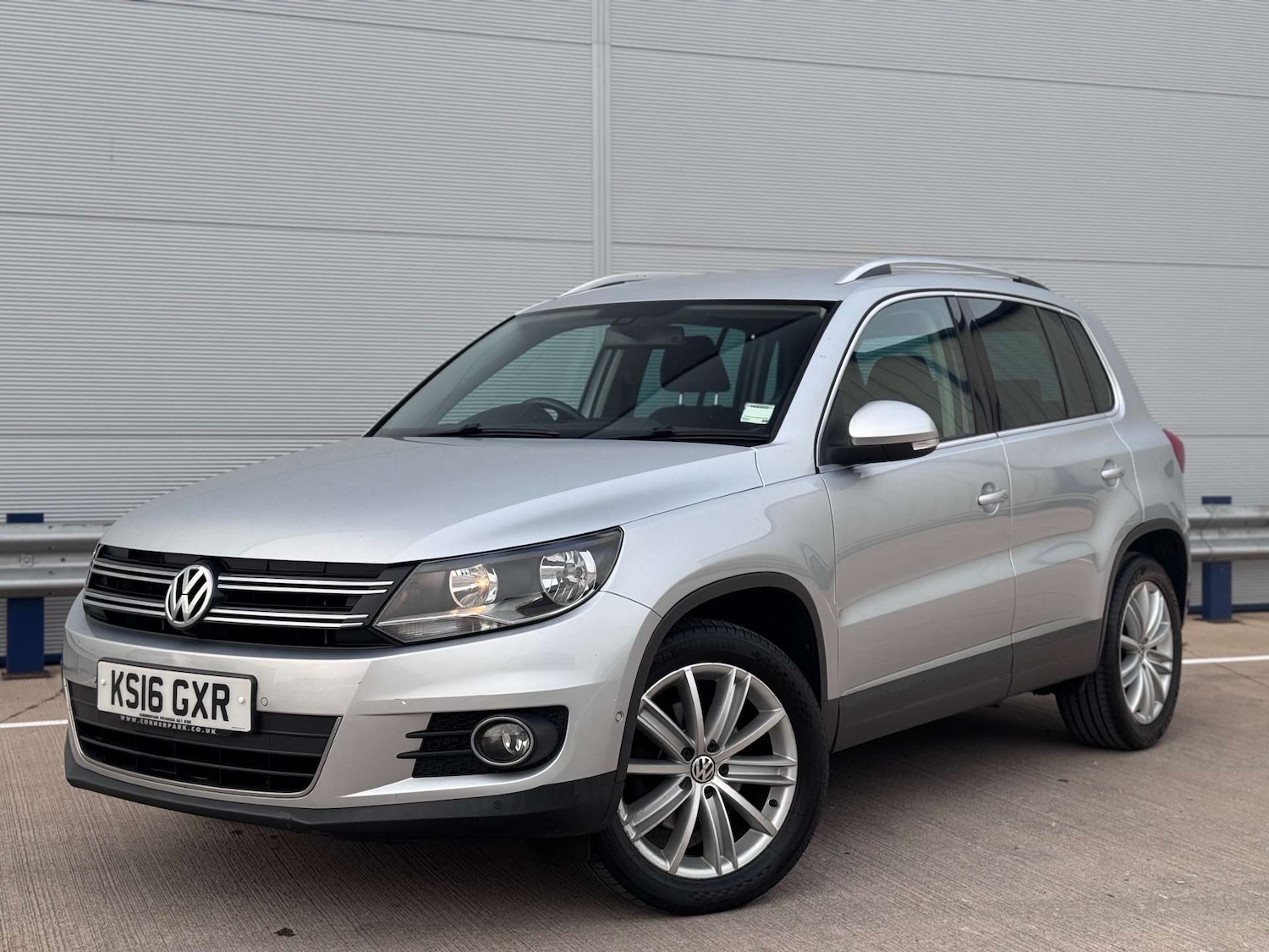 Used Volkswagen Tiguan 2016 for sale - 78015744: Photo 3