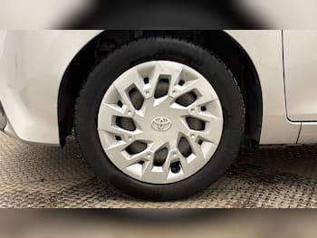 Used Toyota AYGO 2021 for sale - 79640236: Photo