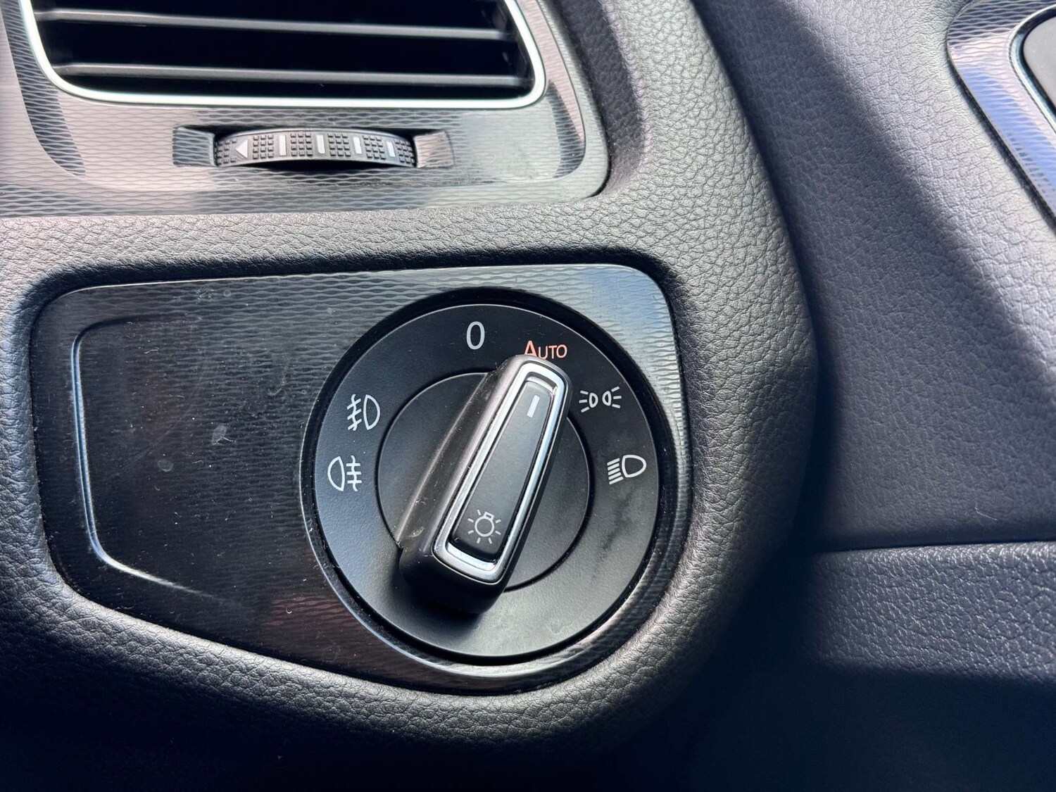 Used Volkswagen Golf 2015 for sale - 78014302: Photo 30