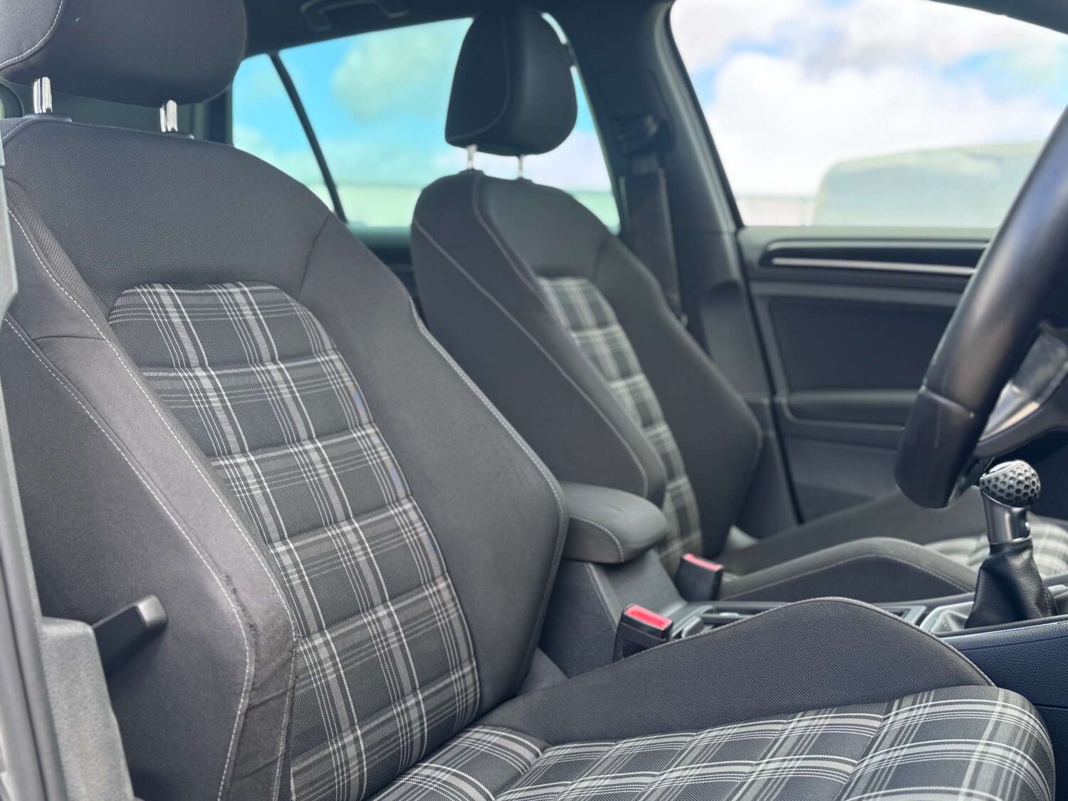 Used Volkswagen Golf 2015 for sale - 78014302: Photo 32