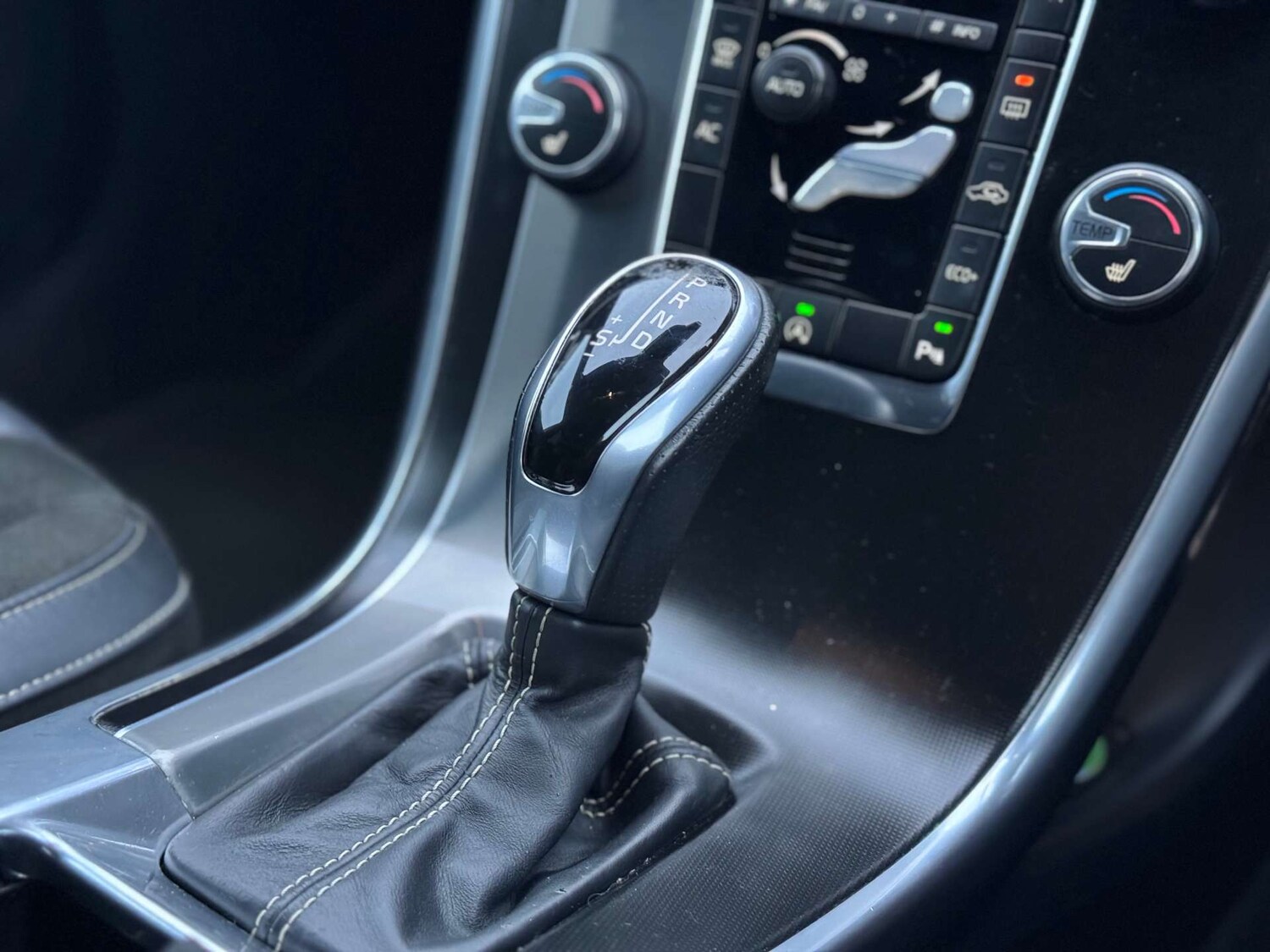 Used Volvo XC60 2016 for sale - 78015699: Photo 25