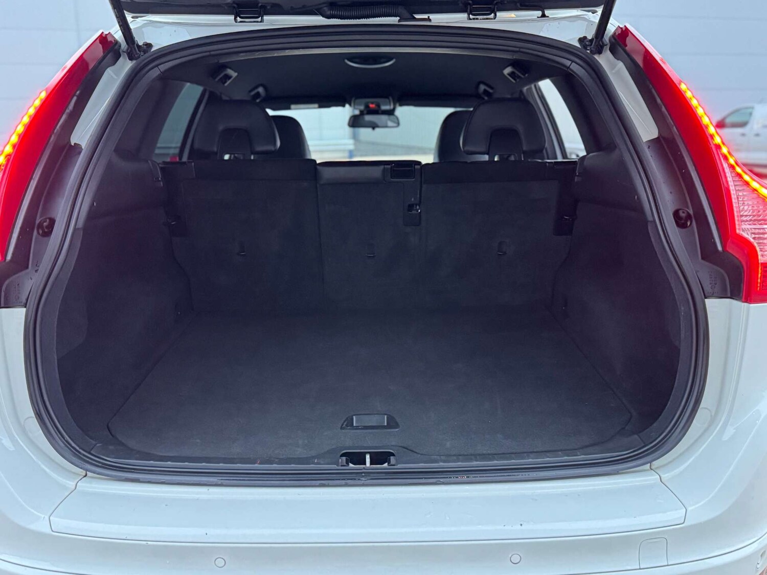 Used Volvo XC60 2016 for sale - 78015699: Photo 34