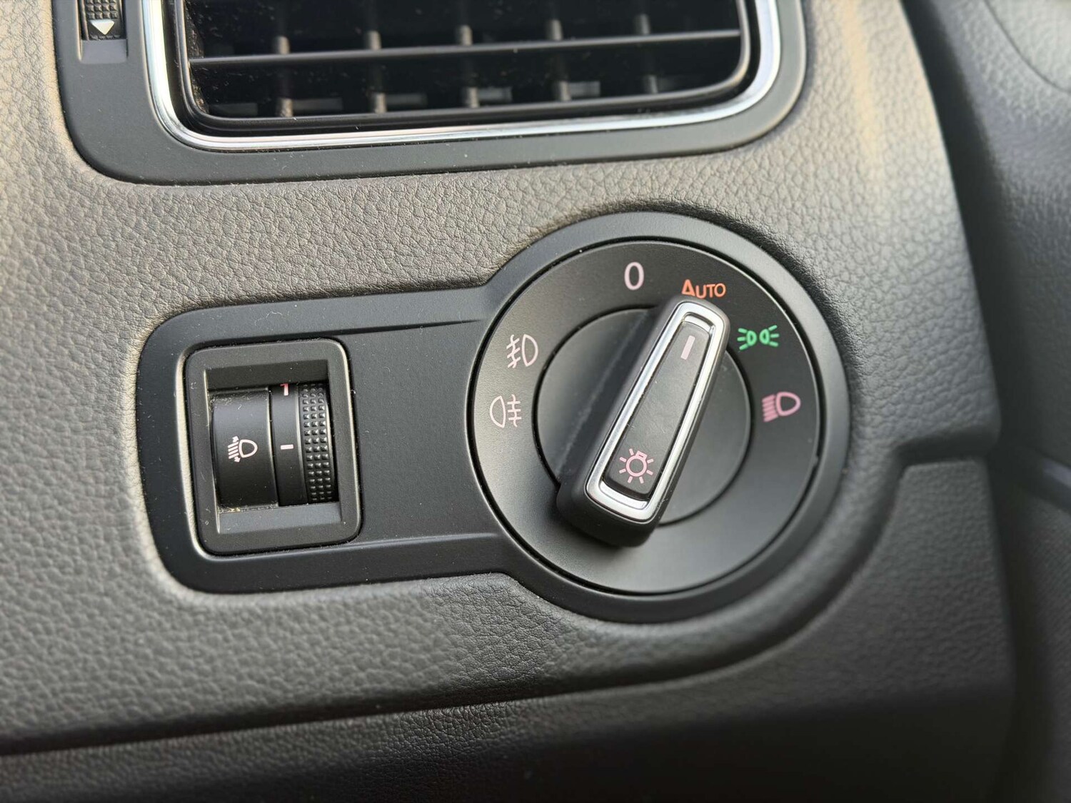 Used Volkswagen Polo 2017 for sale - 78015738: Photo 31