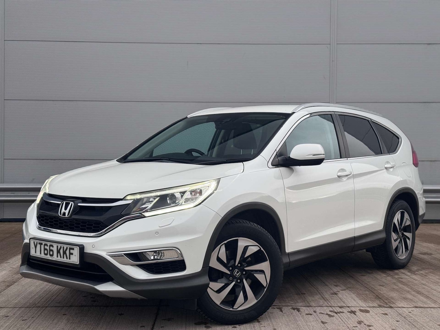 Used Honda CR-V 2016 for sale - 78015736: Photo 3