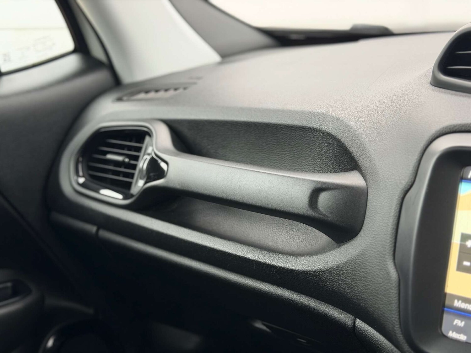 Used Jeep Renegade 2019 for sale - 78015721: Photo 33