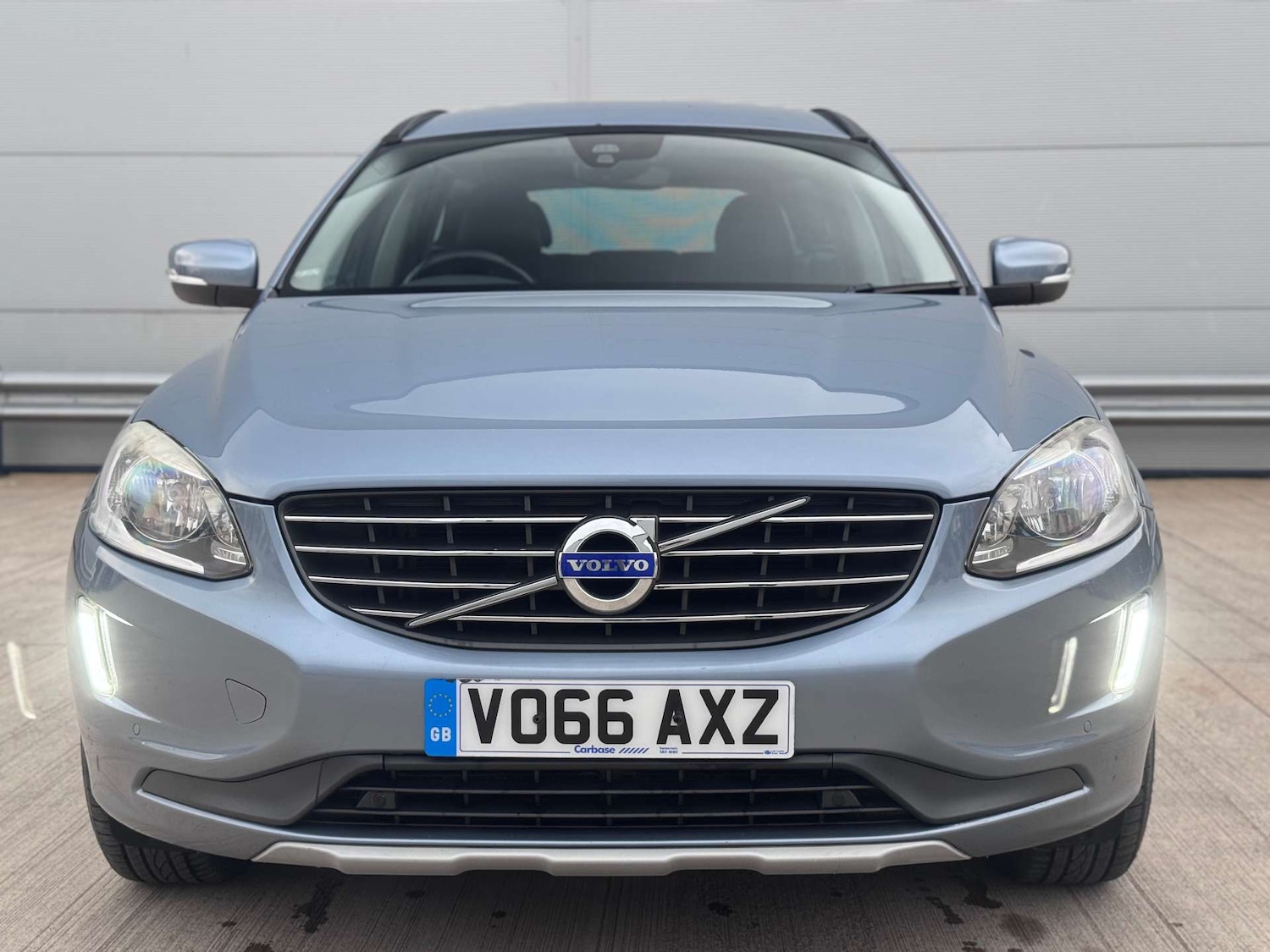 Used Volvo XC60 2016 for sale - 78015725: Photo 2