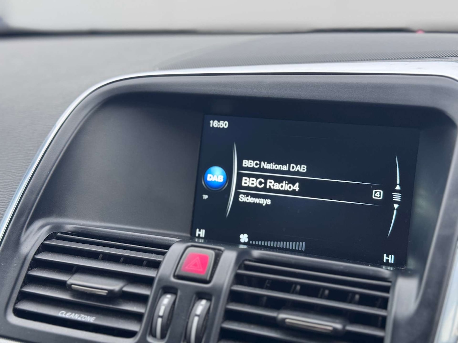 Used Volvo XC60 2016 for sale - 78015725: Photo 23