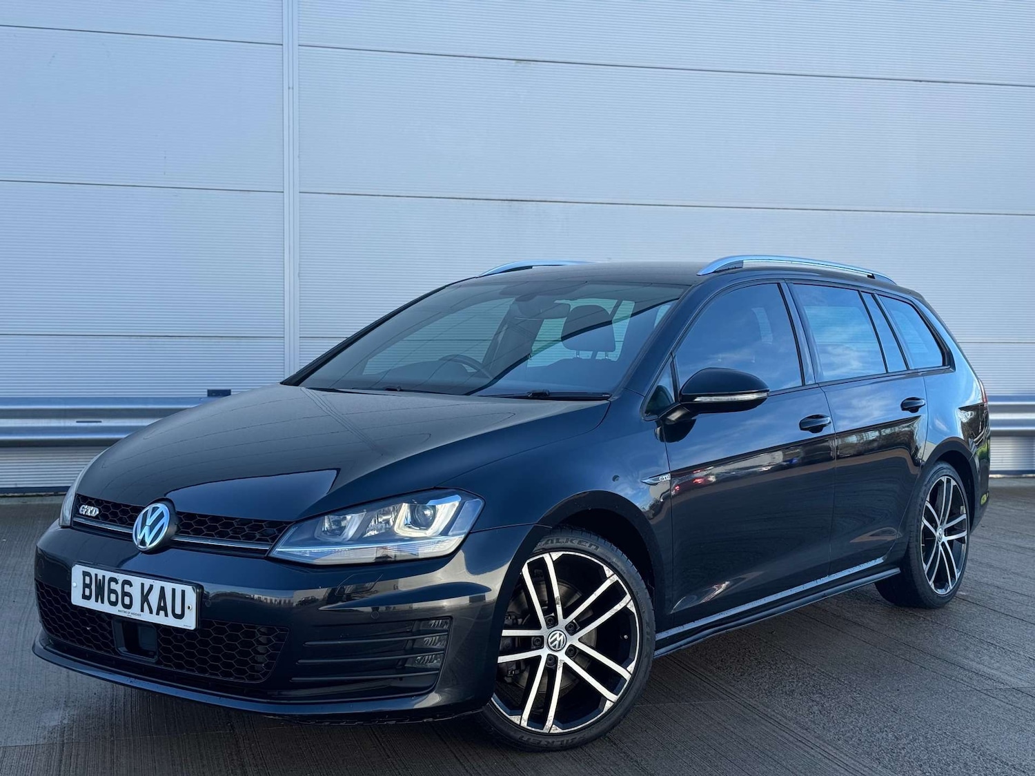Used Volkswagen Golf 2016 for sale - 78015702: Photo 3