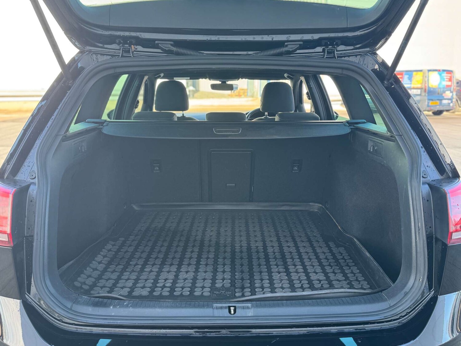 Used Volkswagen Golf 2016 for sale - 78015702: Photo 35