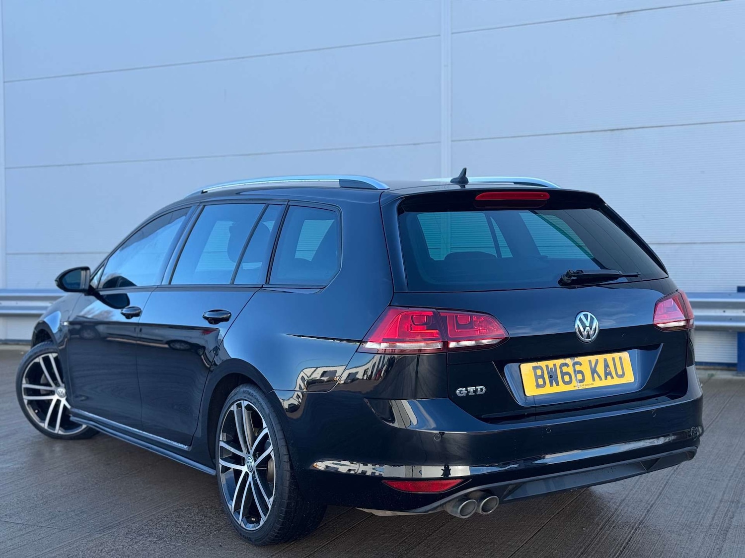 Used Volkswagen Golf 2016 for sale - 78015702: Photo 4