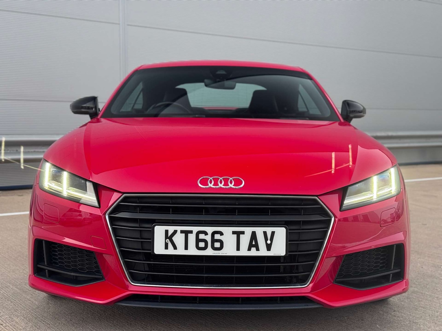 Used Audi TT 2017 for sale - 78015726: Photo 2