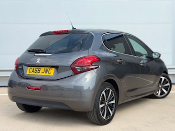 Used Peugeot 208 2018 for sale - 79187271: Photo