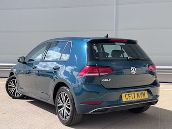 Used Volkswagen Golf 2017 for sale - 78450378: Photo