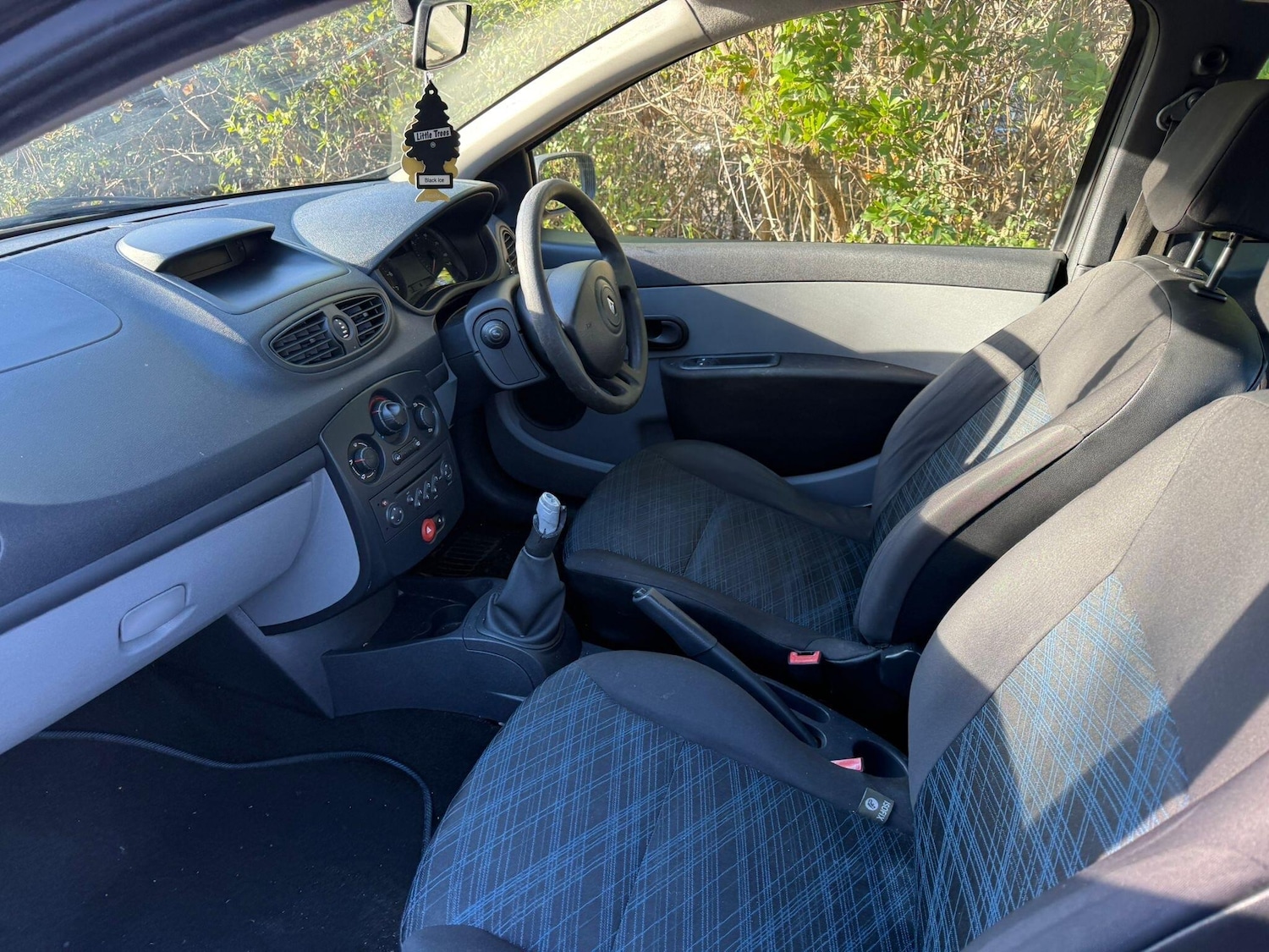 Used Renault Clio 2006 for sale - 76657080: Photo 10