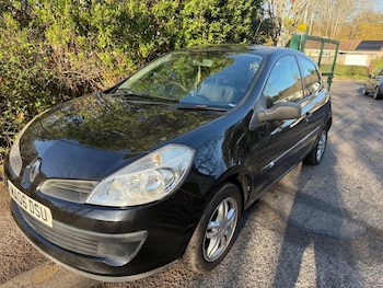 Used Renault Clio 2006 for sale - 76657080: Photo