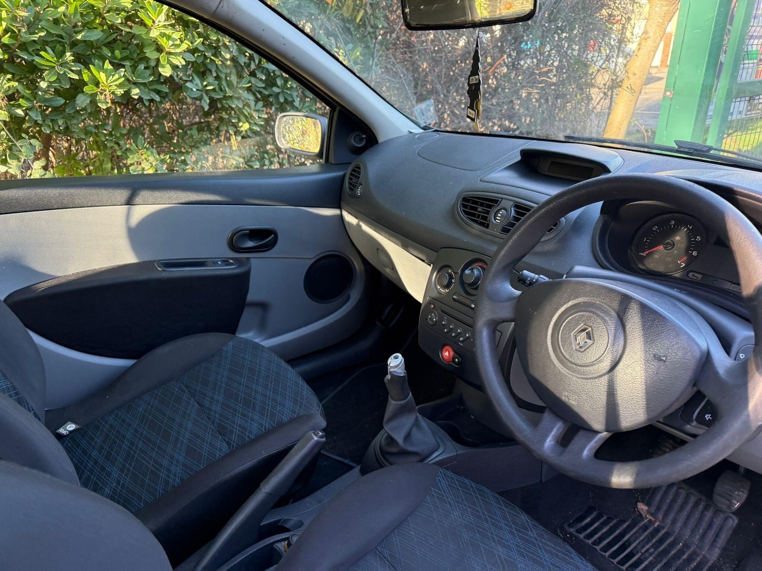 Used Renault Clio 2006 for sale - 76657080: Photo 7