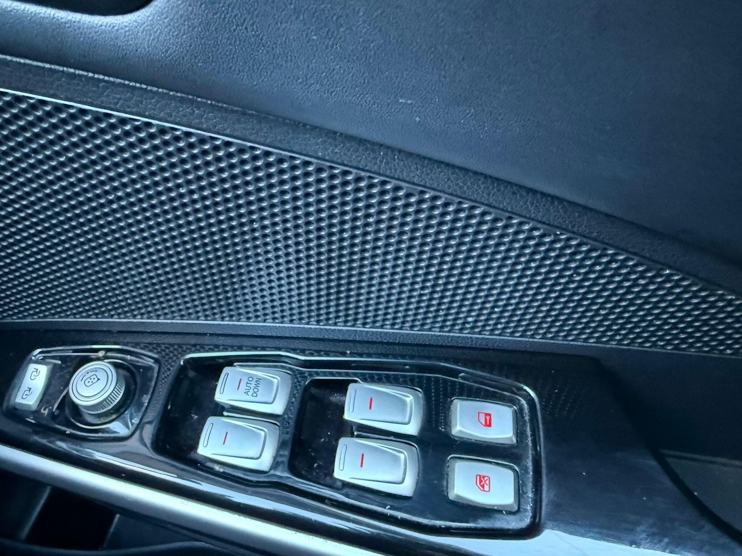 Used Ssangyong Tivoli for sale - 76608491: Photo 14