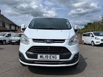 Used Ford Tourneo Custom 2019 for sale - 79409098: Photo