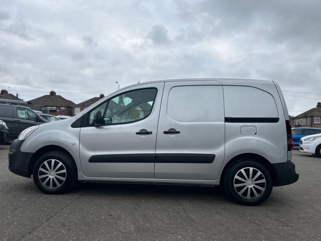 Used Citroen Berlingo 2017 for sale - 76356396: Photo 4