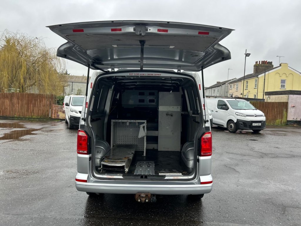 Used Volkswagen Transporter 2018 for sale - 77521124: Photo 12