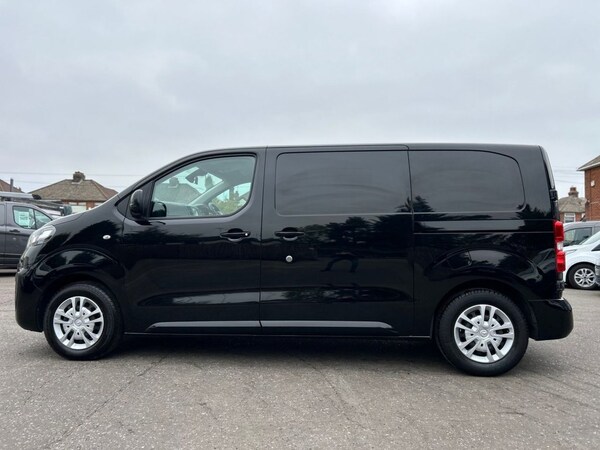 Used Vauxhall Vivaro 2020 for sale - 76203332: Photo 4