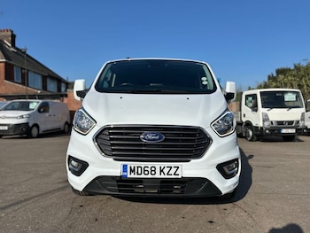 Used Ford Tourneo Custom 2019 for sale - 78357729: Photo