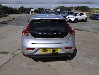 Used Volvo V40 2015 for sale - 75559706: Photo